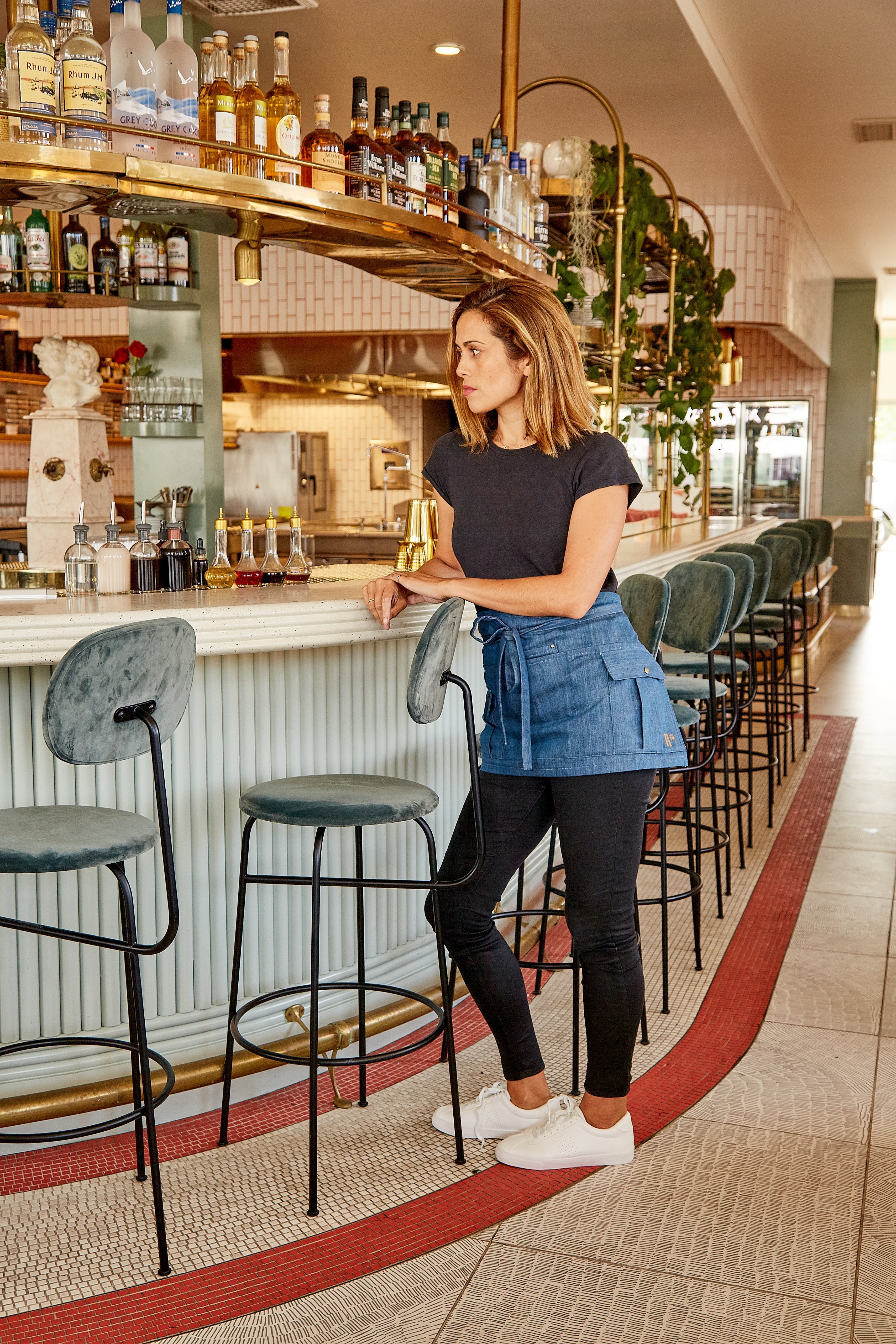 Exploring the Variety of Apron Styles: What They’re Suited for, and Everything You Need to Know